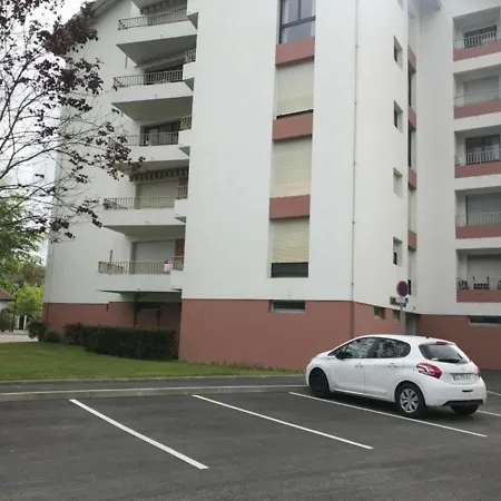 Apartment Calme A 5min De L'ocean - Parking Et Balcon Amenage - Fr-1-4-521 Saint-Jean-de-Luz